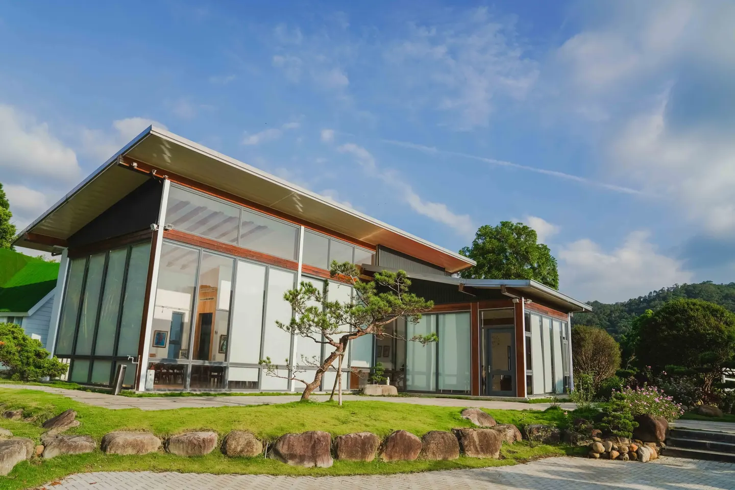 綠意環繞的禾風別苑玻璃小屋與庭園